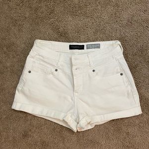 Aeropostale white high waisted shorty shorts [US Size: 4]
